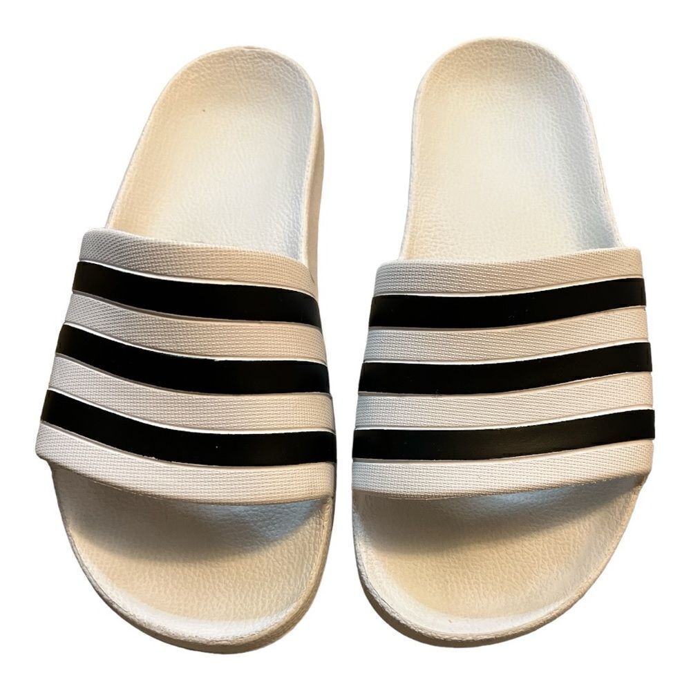Adidas Adilette men’s slip on sandals size 8